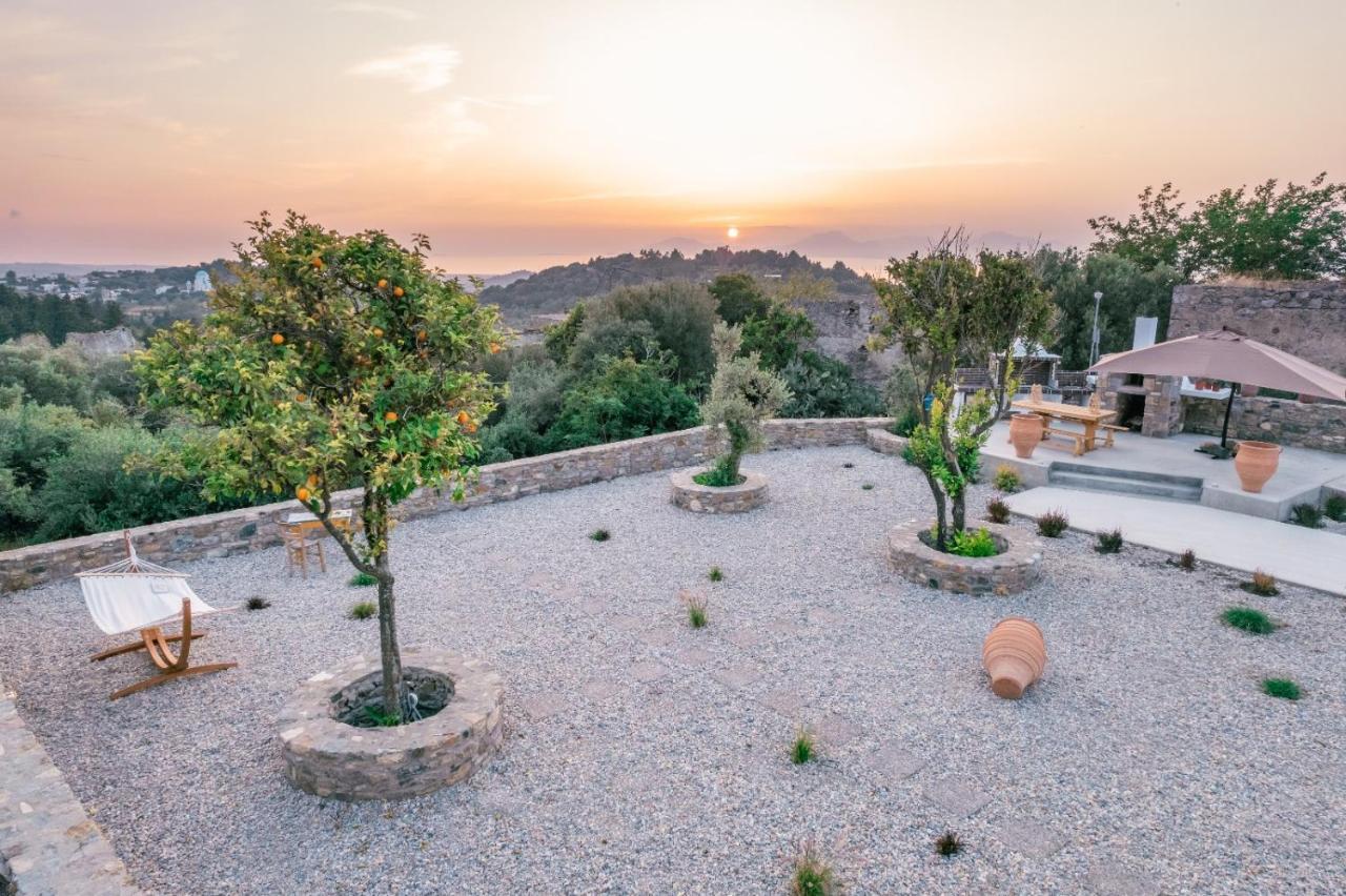 Villa Historica Asfendiou Bagian luar foto